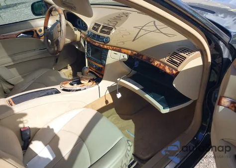 2008 Mercedes-Benz E 350 4Matic z USA, uszkodzony, nr VIN WDBUF87XX8B313511